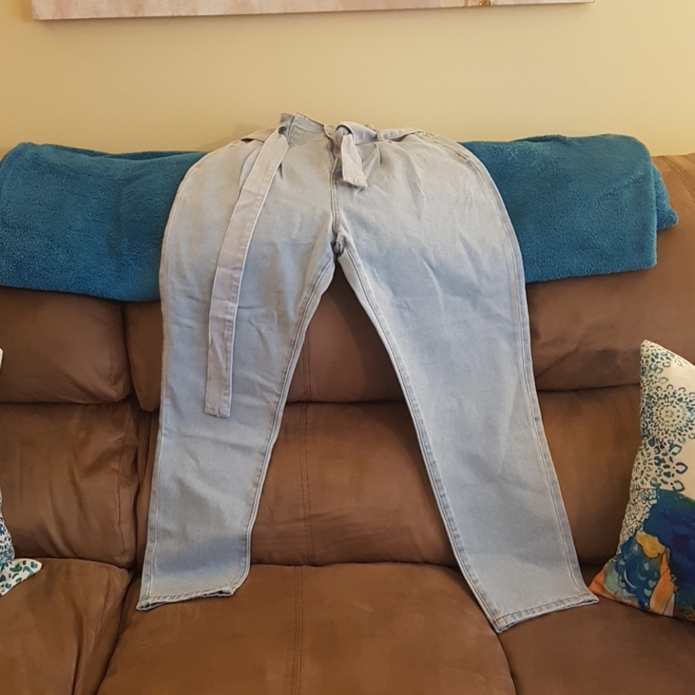 Light denim ankle Jean's